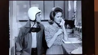 Donna Reed Show Blooper - Paul Petersen and Shelley Fabares Try Not To Laugh!
