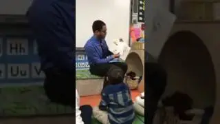 Alcalde de Douglas Robert Uribe en escuela