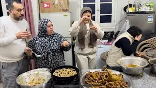 ام جني ادخل عليكم بالضحكه اخره بالشكل دا طول النهار تعبانه وعماله اعمل المحمر والمشمر👌👌👌