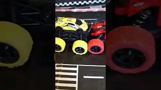 Monster Truck Madness: High-Speed Ramp Crash Battle!