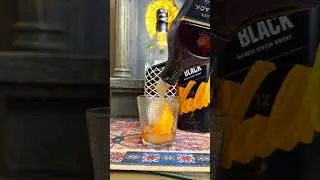 Satisfying Smoky Pour | Johnnie Walker Double Black