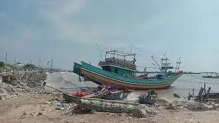Pemandangan Pantai Utara Sarang Rembang JawaTengah Indonesia Susilo Plat H Mobil Vlog Kapal Nelayan