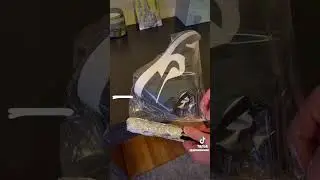 HOW TO SHRINK WRAP SNEAKERS USING HOME ITEMS. #sneakers #shoes #nike #jordan #jordan1 #shorts #howto
