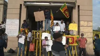 Crise: Sri Lanka suspende pagamentos da d&iacute;vida externa | AFP
