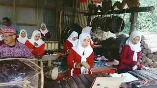 GUBUK ASMORO ~karawitan PKK Mustiko Laras edisi kemerdekaan