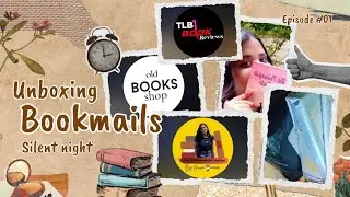 Nothing makes a reader happier than unboxing fresh bookmails #booktok #unboxing #bookmail 