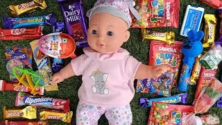 ASMR SATISFYING VIDEO LOTS OF CANDIES CHOCOLATE LOLLIPOP GEMS KINDER JOY UNBOXING COLLECTION #asmr