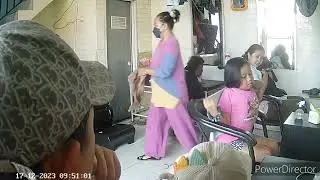 Ibu Muda Berhijab dan Anaknya Potong Rambut Pendek |Young Mother Hijab and Daughter Short Haircut