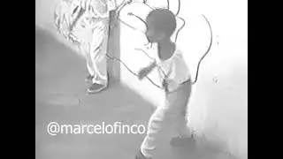 CAPOEIRA ANGOL&Alpha;: CM DENTADURA AULA E HULLUCA ANGOLEIROS DO SERTAO