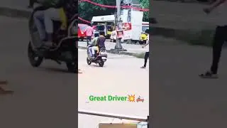 Great salute to Ambulance Driver | Every seconds is valuable | #shorts #ambulance #driving