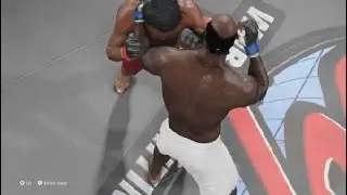 Clinch knockout:UFC4