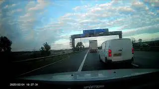 Clown in Citroen YA17 FPX - 28-09-2025 - M56 J15 - YA