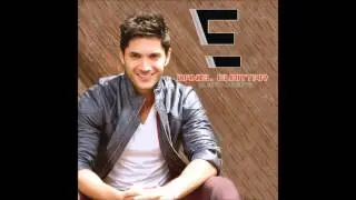 Daniel Elbittar y Melissa Barrera Alli Estare