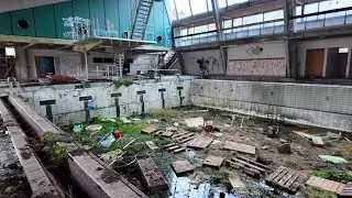 Abandoned Swimming Pool - DJI Pocket 3