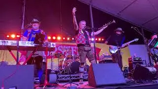 Zuhause Junge; DRIFT AWAY , Wurstfest 2025