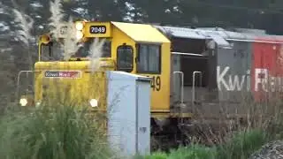 Kiwirail DFB 7049 Going this way and that Sep 2024