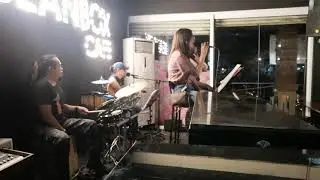 @The BEANBOX  dinalupihan (1st set) semicircle acoustics
