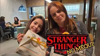 O hambúrguer está INVERTIDO? 😱 Provamos o combo Stranger Things do McDonald's! Vale a Pena? 🍔