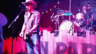 March 26, 2016 Jon Pardi singing You shook me all night long  AC/DC and  Write you a song