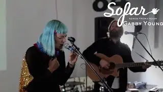 Gabby Young - Fear of Flying | Sofar Turin