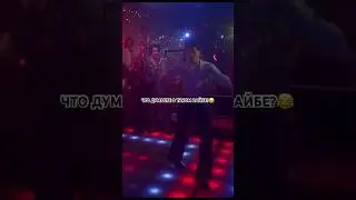 Молодой Траволта в здании #dance #retro #fridaynightfunkin