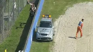 Monza 2007 Kimi R&auml;ikk&ouml;nen having a huge Crash in FP3 and refuses to go to Medical Center 💥