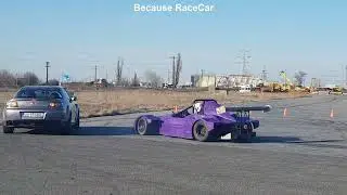 Mazda RX-8 and Radical Replica Almost Crash
