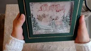 Album świąteczny i podświetlana dekoracja .
