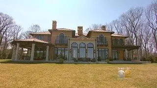 Living Large In Long Island's Lloyd Island