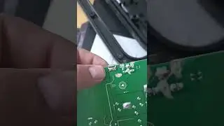 Cambio de centro de carga a una bocina #Motorola #tech #Traviesoeh!!!