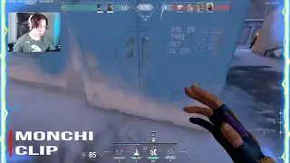 Monchi shows the NEON PEAK MECHANICS