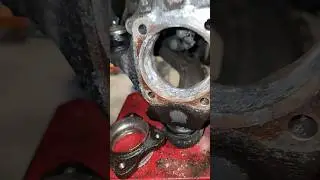 STUCK WHEEL BEARING ASSEMBLY!!!😤 #mechanic #automobile #car #mechancial #automotive #truck #howto