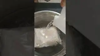 Defrost frozen meat quickly in 5 minutes, this trick saves time dinner.