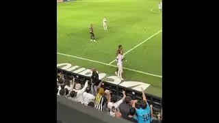 Neymar CONFRONTS fans after his teammate gets booed #fypシ゚viral #football #trending #foryou #neymar