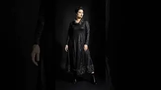 Zeitlose Eleganz im schwarzen A-Linien-Kleid | Curvy Lagenlook | MODEARE
