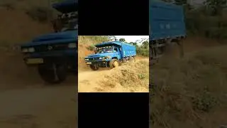 Amazing! Overloaded truck Vedio made a U_turn dengrous road #trending#shortsvedio..