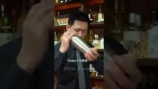Mind-Blowing Bartender Move #cocktail #viralshorts #amazing #bartender #CocktailNinja