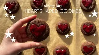 chocolate thumbprint cookies filled with cherry jam | perfect valentines heart cookies 💘
