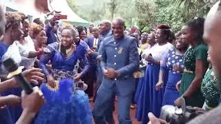 BEST KAMBA ABEBO DANCE. BY MC TOTO. NDYISI NGWITA ATA WIWE MUYO