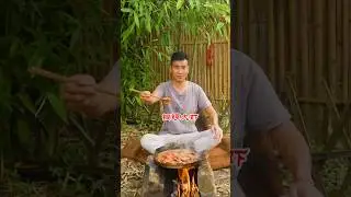 Cooking Shrimp on a Chinese GONG?! 🍤🔥   #Shorts  #Cooking , #ChineseFood #bamboo #cooking #diy