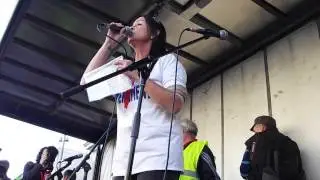 Audrey Clancy Addresses the Right2Water March