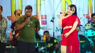 Dinding kaca new keramat  music
