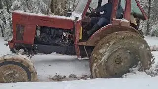 MTZ TRACTOR Off-road. In the snow 