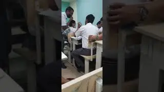 Bechare ko dhakka de ke phek diya 🤣🤣🤣 #fiitjee #shorts #comedy #fight
