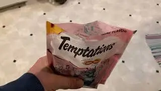 EMPTATIONS Classic Crunchy and Soft Cat Treats Reviewed