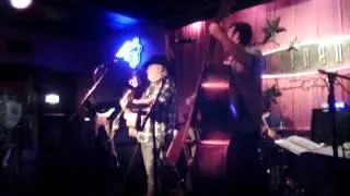 Heybale at the Continental Club  Dallas Wayne singing A Legend  in My Time