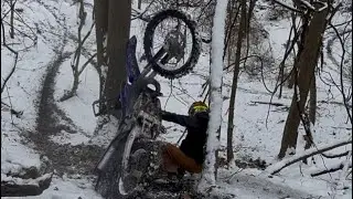 Ripping Yz 125 and 105 in the snow