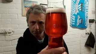 Friday Homebrew Review in five. Yorkshire Homebrew. Raspberry Wheat Beer.