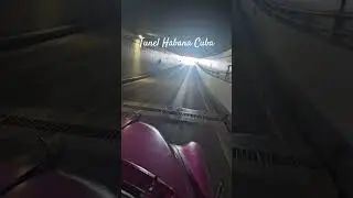 cruzando el t&uacute;nel Habana Cuba taxi recorriendo la ciudad!