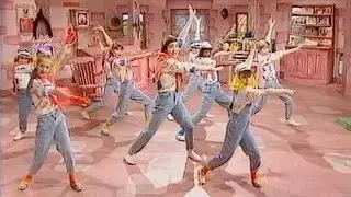 Emu's Pink Windmill Kids: Bite Your Lip (Get Up and Dance!)
